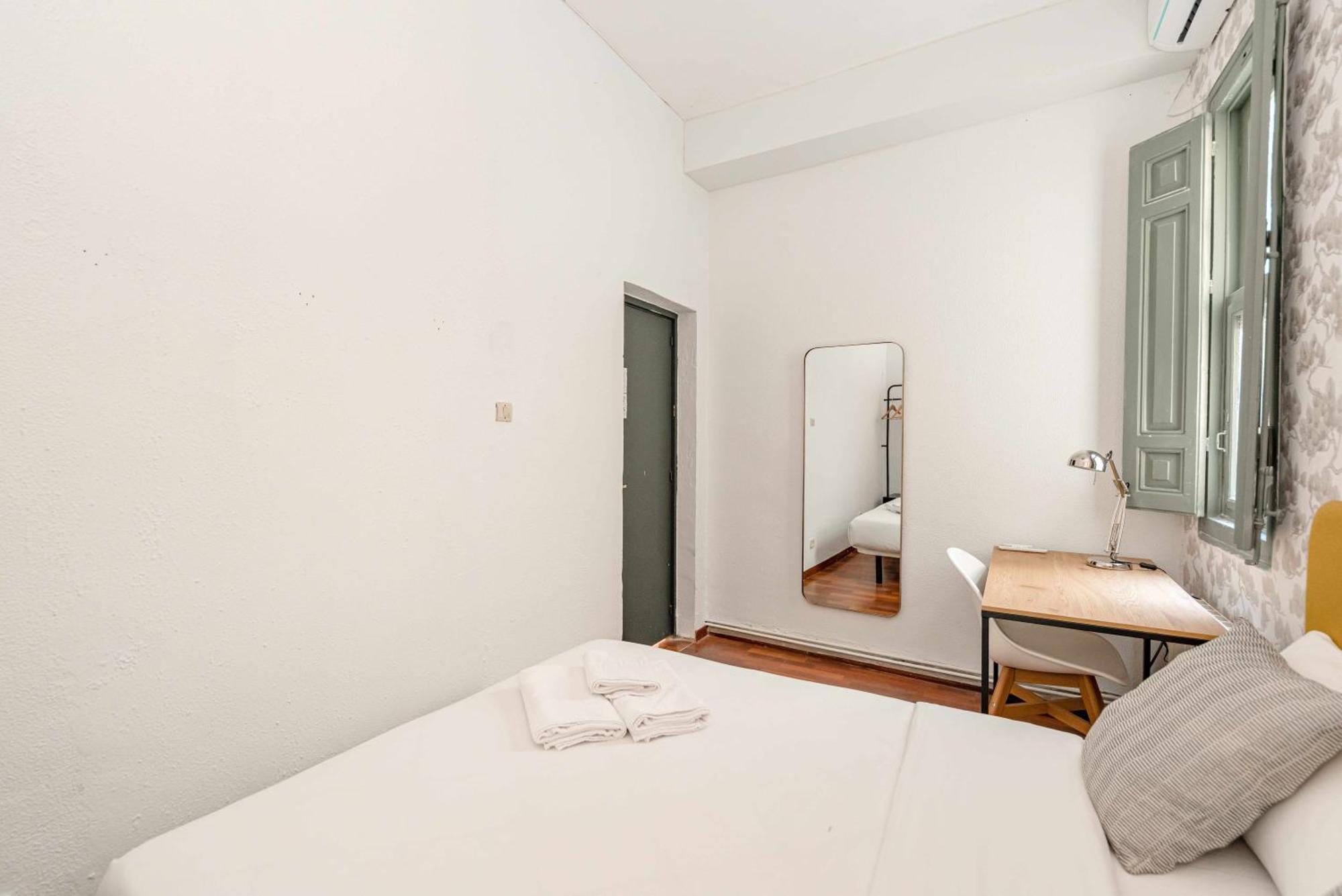 Sol Y Tirso Rooms Madrid Esterno foto