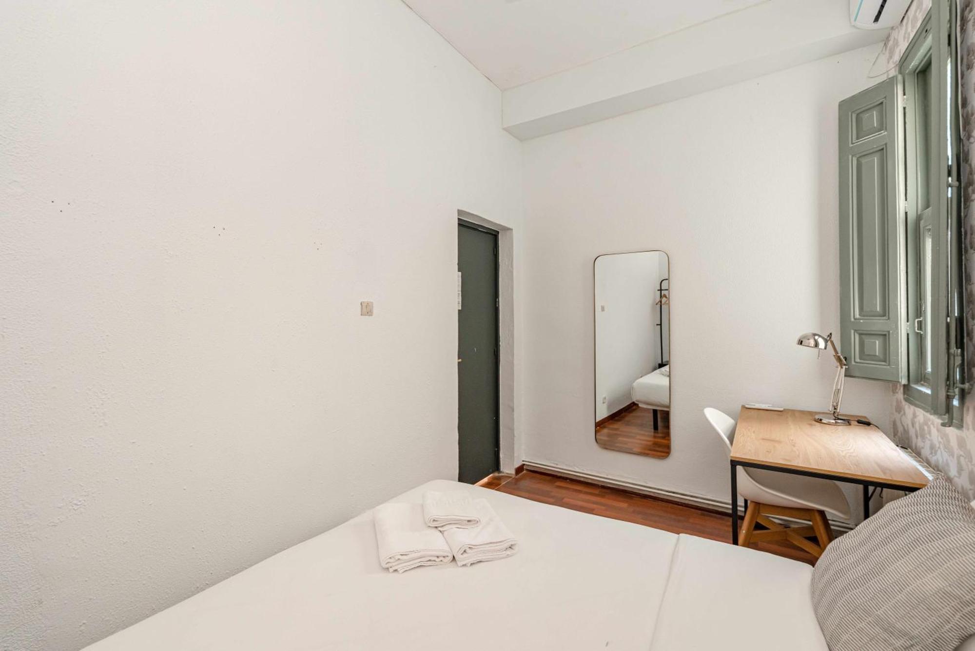 Sol Y Tirso Rooms Madrid Esterno foto