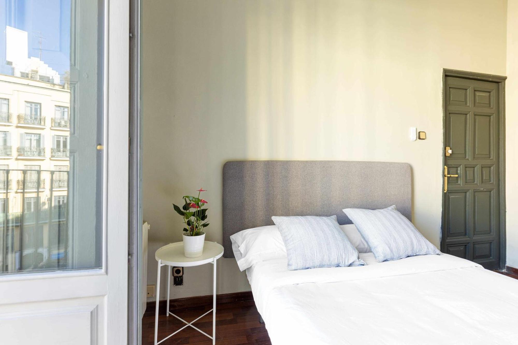 Sol Y Tirso Rooms Madrid Esterno foto